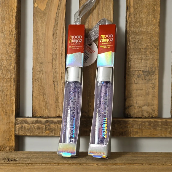 (2) Mood Swingz Color-Changing Lip Gloss - Picture 1 of 1